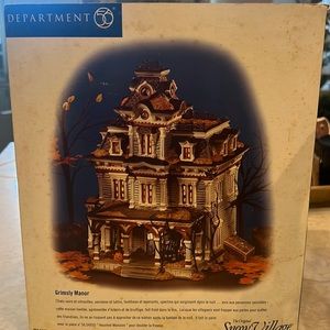 Department 56 Grimsly Manor. Retired.